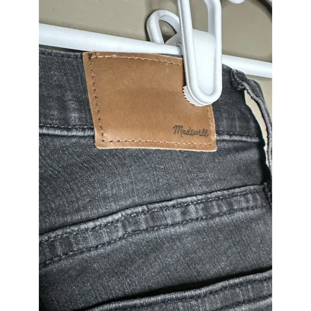 Madewell 9” High Rise Waisted Skinny Jeans Black Distressed Black Seas Size 26
